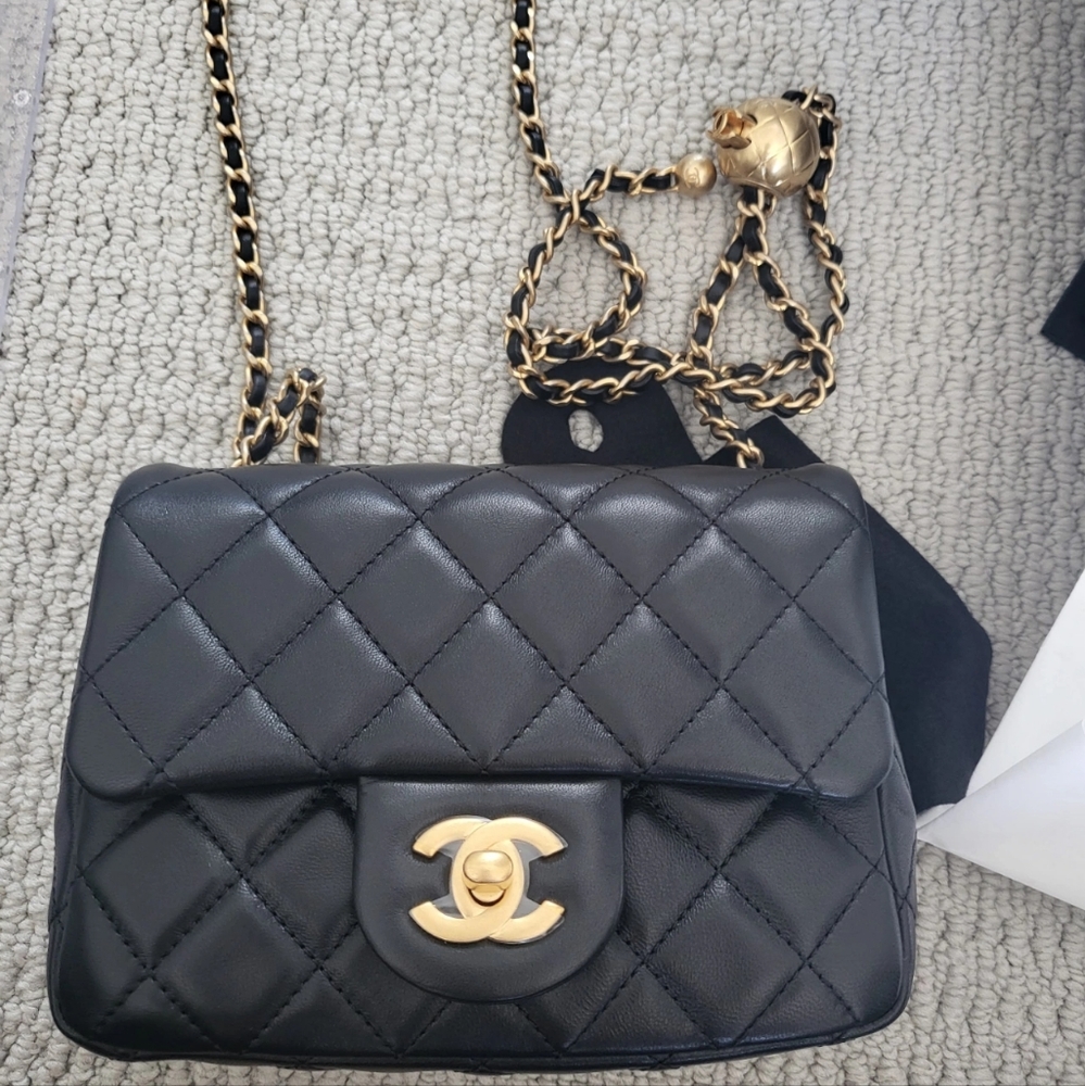 ＊Like new＊ chanel pearl crush mini flap